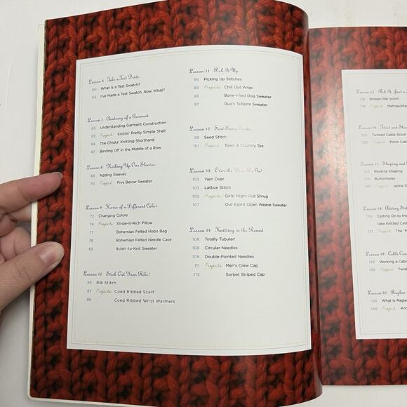 The Chicks with Sticks Guide to Knitting: Learn to Knit with more than 30 Cool, - Picture 5 of 10